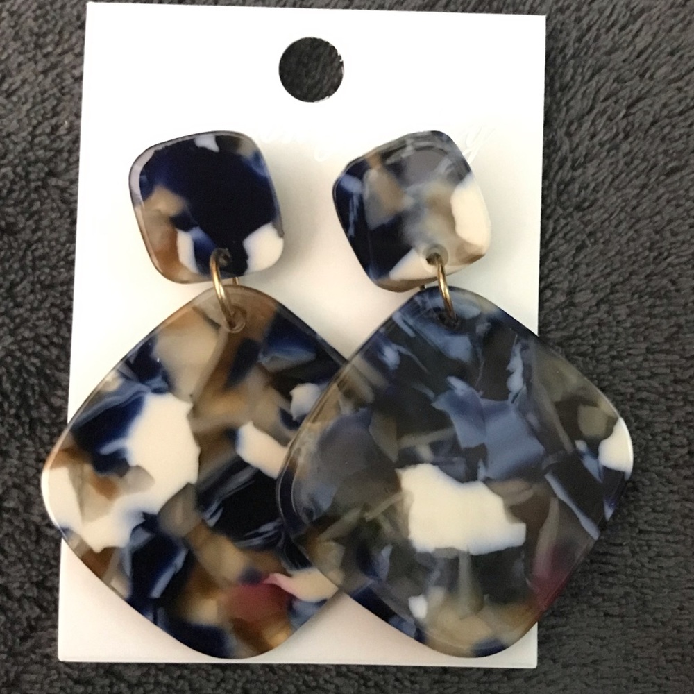❤️4 for 30 sale❤️, buy 4 items with this tag and only pay 30 plus 7.67 shipping
